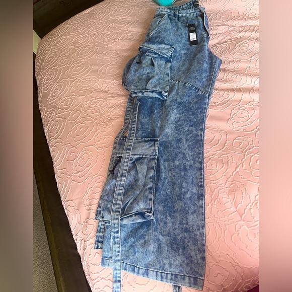 “Strap It Down Cargo Jeans” by Fashion Nova. ( Brand new with tags) - Picture 4 of 4